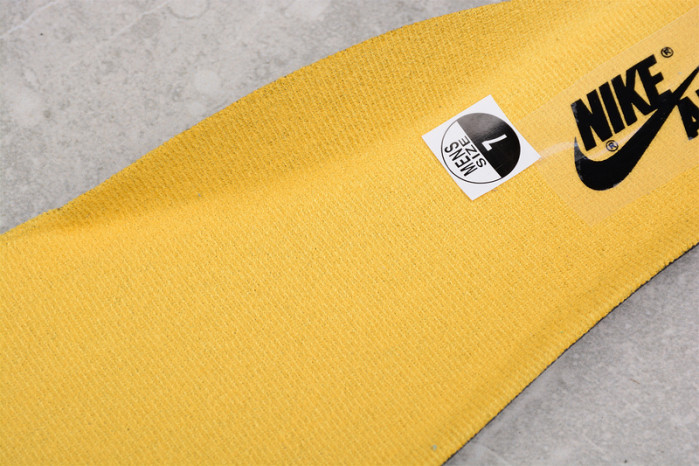 Air Jordan 1 High OG "Yellow Toe" 555088-711