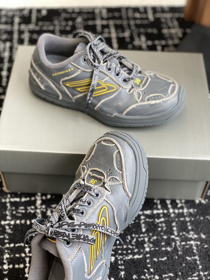 BL Hamptons Worn-Out  -COPSHOE BL - WO 02