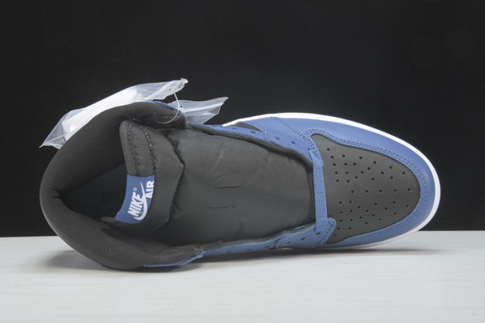 Air Jordan 1 Dark Marina Blue 555088-404