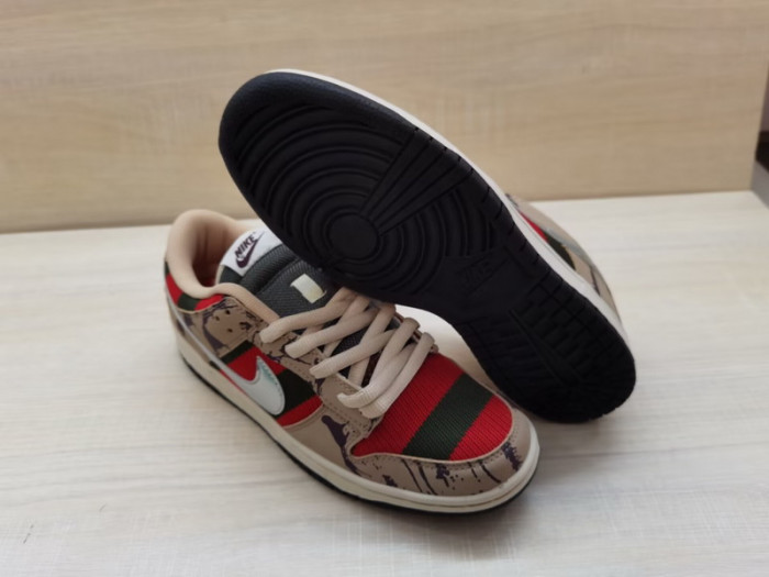 Nike SB Dunk Low Freddy Krueger - 313170-202