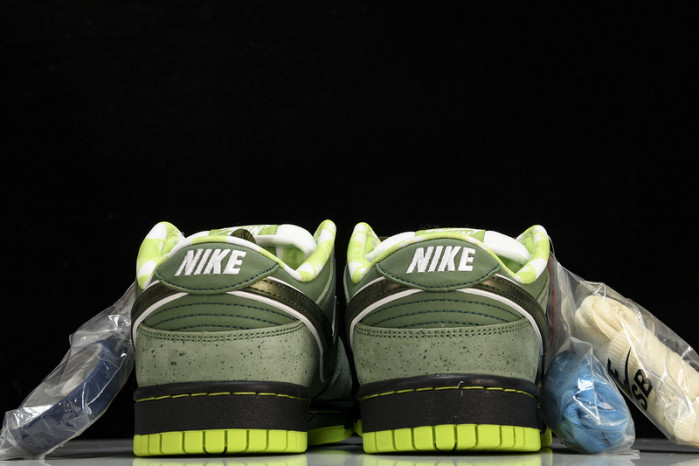 NIKE SB DUNK LOF CONCEPTS GREEN LOBSTER  BV1310-337