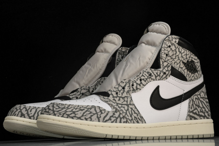 AIR JORDAN 1 HIGH OG “Elephant”  DZ5485-052