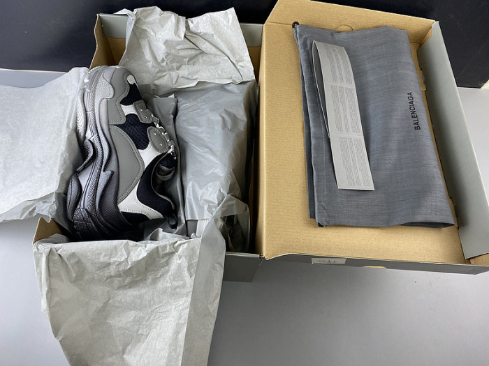 BL TRIPLE S TRAINERS CLEAR SOLE BLACK GREY  545325 g09O1 9532