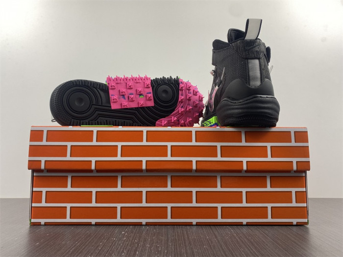 OF x Nike Air Force 1 Mid  DO6290-001