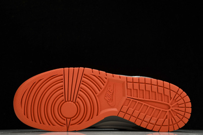 SB Dunk Low Staple NYC Pigeon  - 304292-011