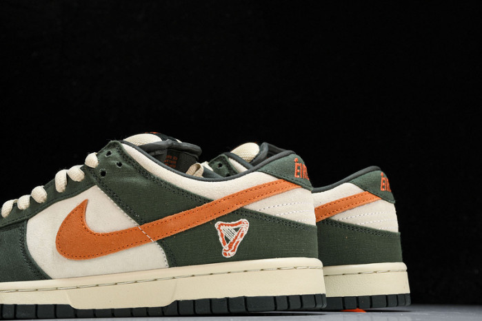 Nike SB Dunk Low Eire  - 304292-185