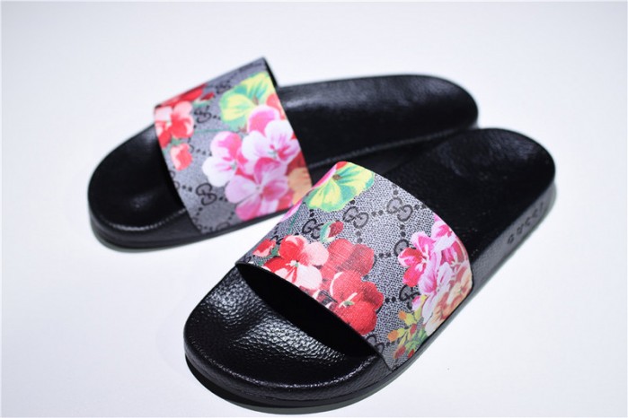 GC Leather SLIDE SANDAL with FLOWER  0400088498707