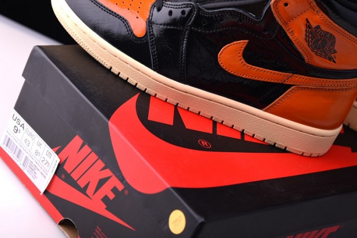 AIR JORDAN 1 SHATTERED BACKBOARD 3.0  555088-028